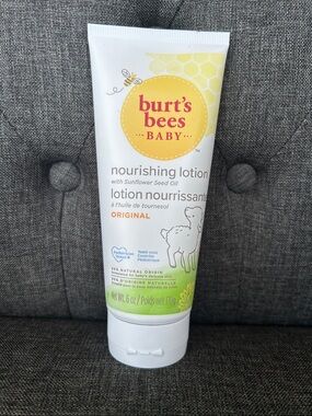NEW 🆕 Burt's Bees Baby Nourishing Lotion - Original / factory sealed